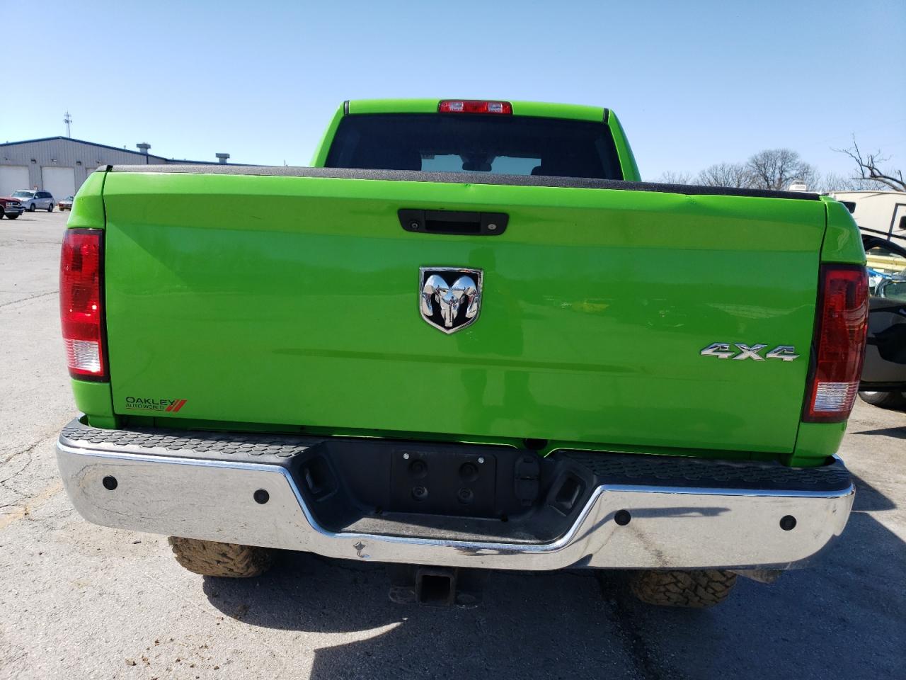 2018 RAM 2500 VIN 3C6UR5CJ3JG345116 Copart auction photo, front end / hail damage thumbnail 6