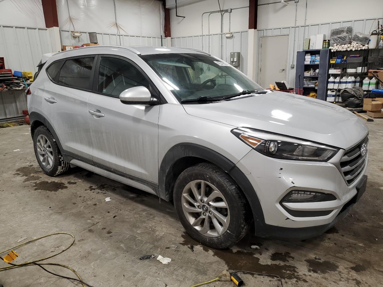 2018 Hyundai Tucson VIN KM8J33A45JU622680 Copart auction photo, rear end / minor dent/scratches damage thumbnail 4
