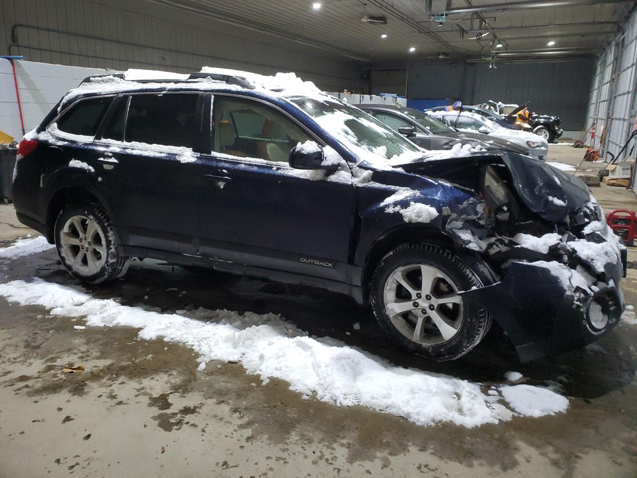 2014 Subaru Outback VIN 4S4BRBLC8E3218558 Copart auction photo, front end damage thumbnail 4