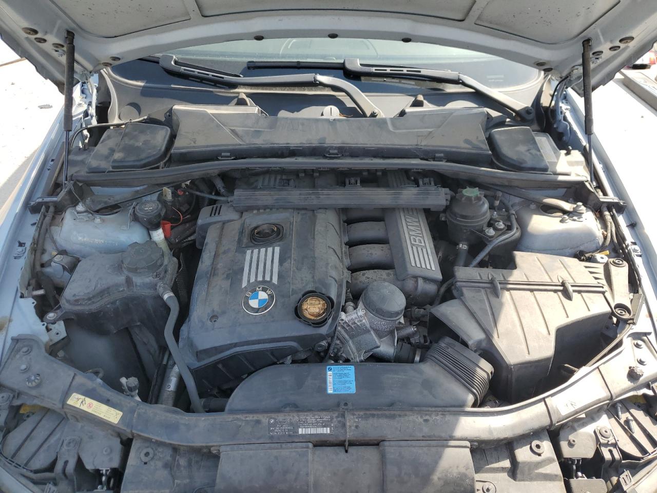 2009 BMW 3er VIN WBAWL13509PX26862 Copart auction photo, water/flood damage thumbnail 11