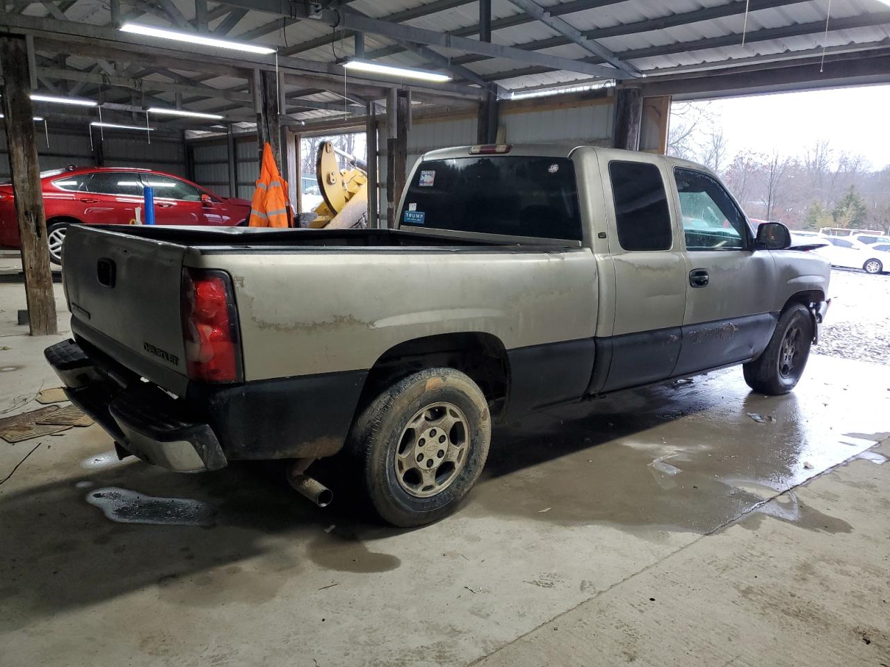 2003 Chevrolet Silverado VIN 2GCEC19T731109872 Copart auction photo, all over damage thumbnail 3