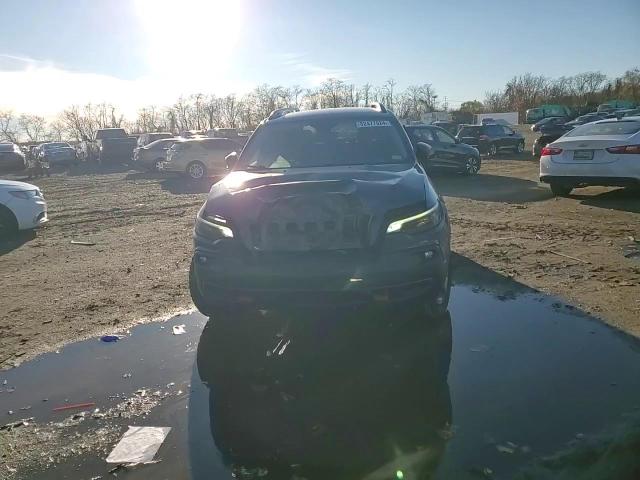 2019 Jeep Cherokee VIN 1C4PJMBX9KD367617 Copart auction photo, front end / minor dent/scratches damage thumbnail 12