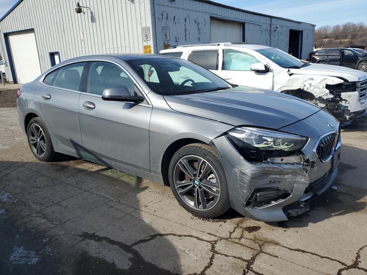 2024 BMW 2er VIN WBA73AK00R7R13240 Copart auction photo, front end damage thumbnail 4