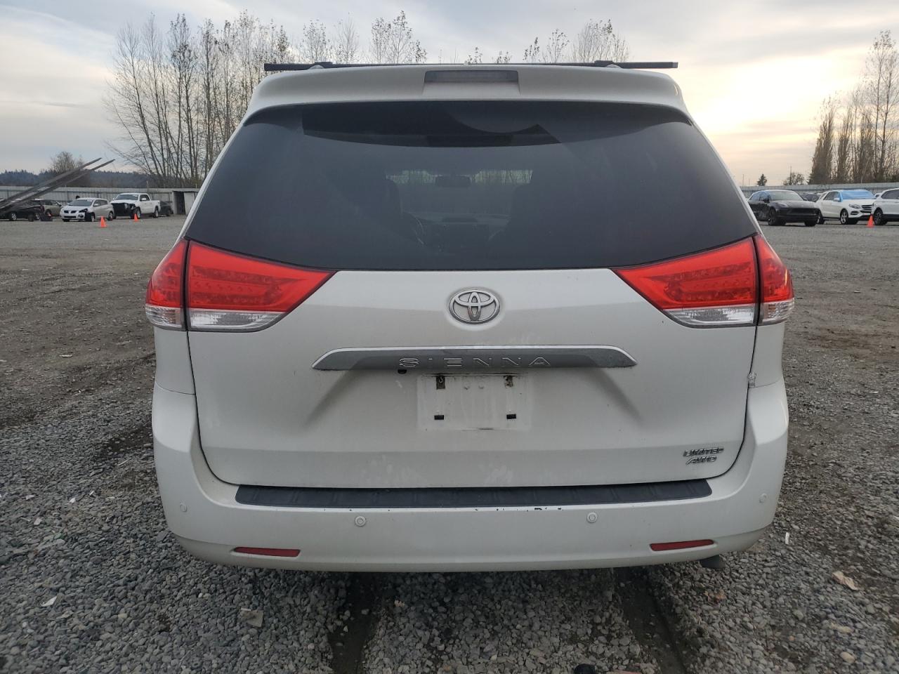 2012 Toyota Sienna VIN 5TDDK3DC2CS038039 Copart auction photo, front end damage thumbnail 6