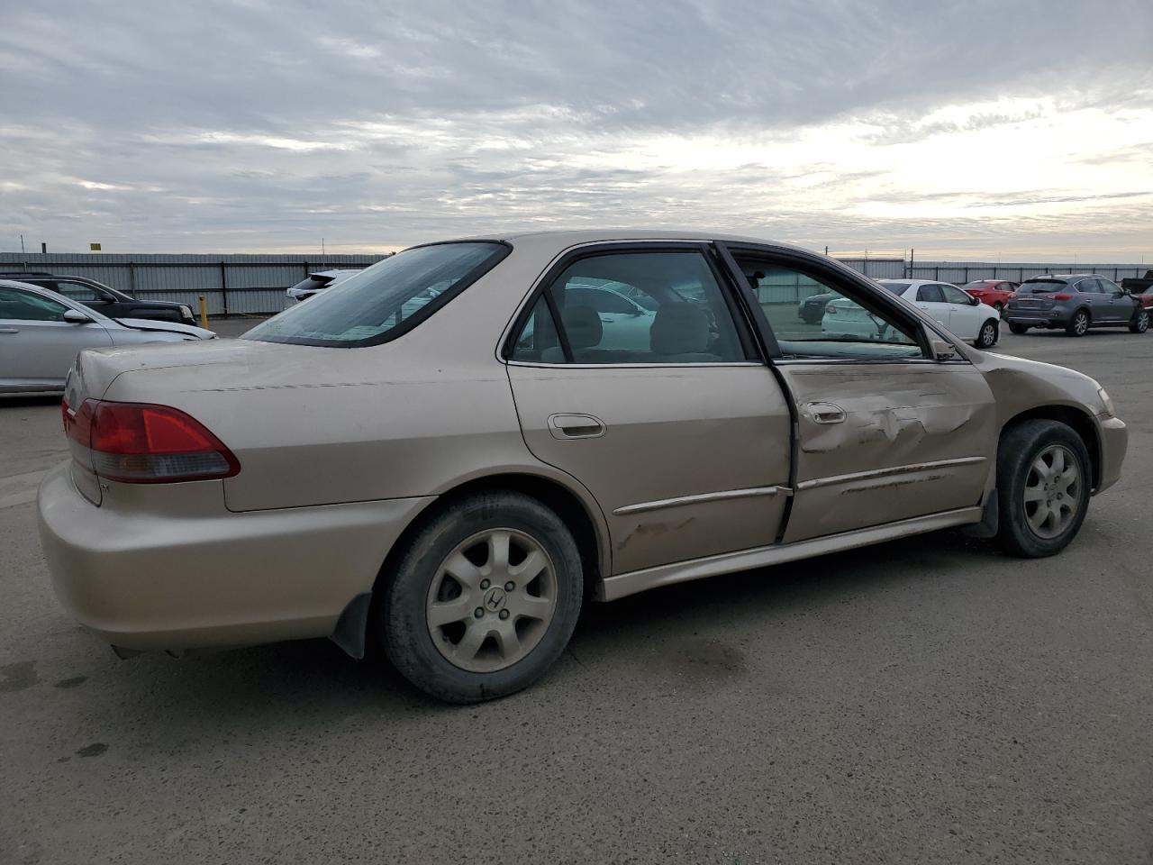 2001 Honda Accord VIN 1HGCG55611A016241 Copart auction photo, side / front end damage thumbnail 3