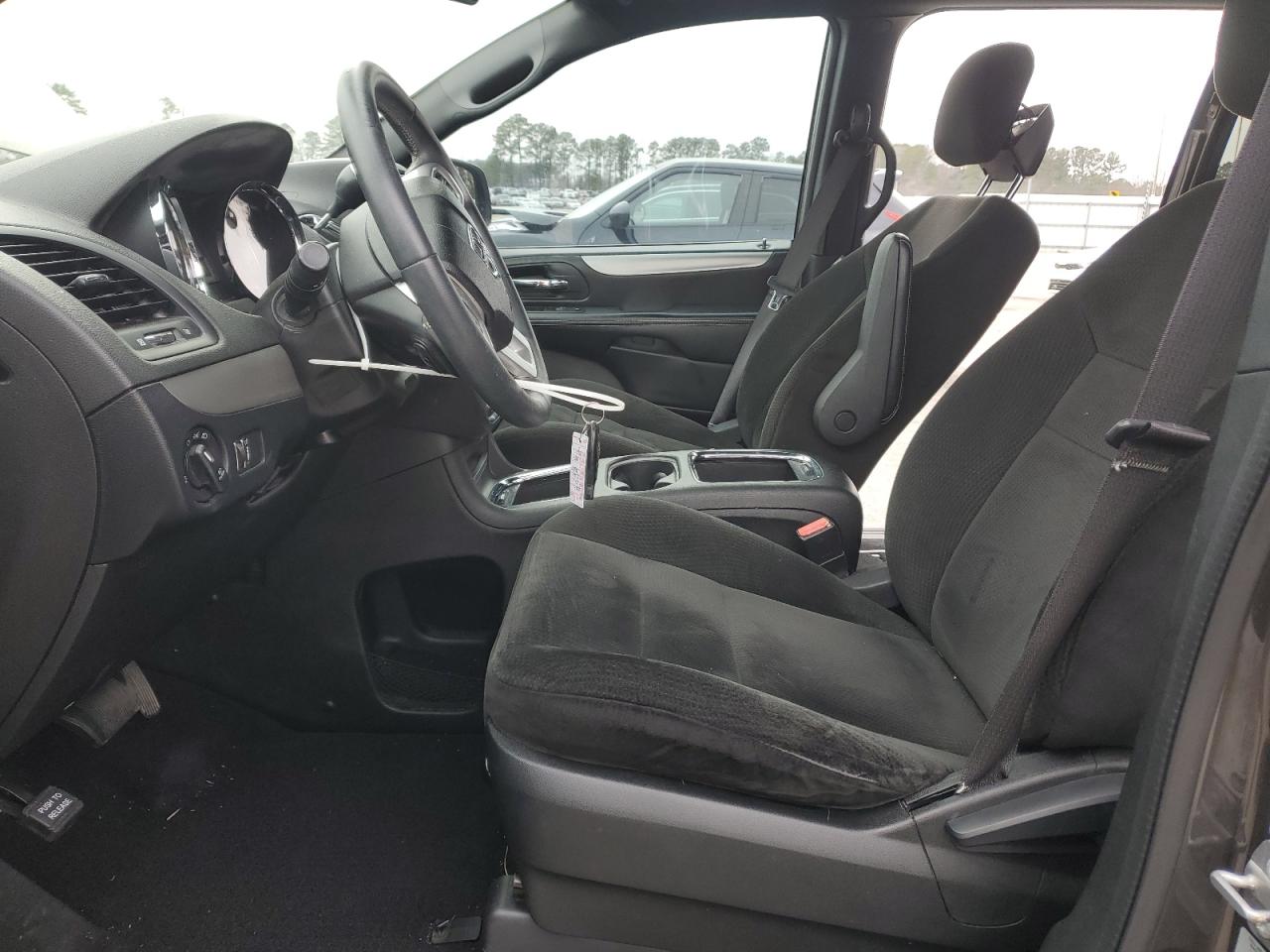 2016 Dodge Caravan VIN 2C4RDGCG7GR401395 Copart auction photo, rear end / front end damage thumbnail 7