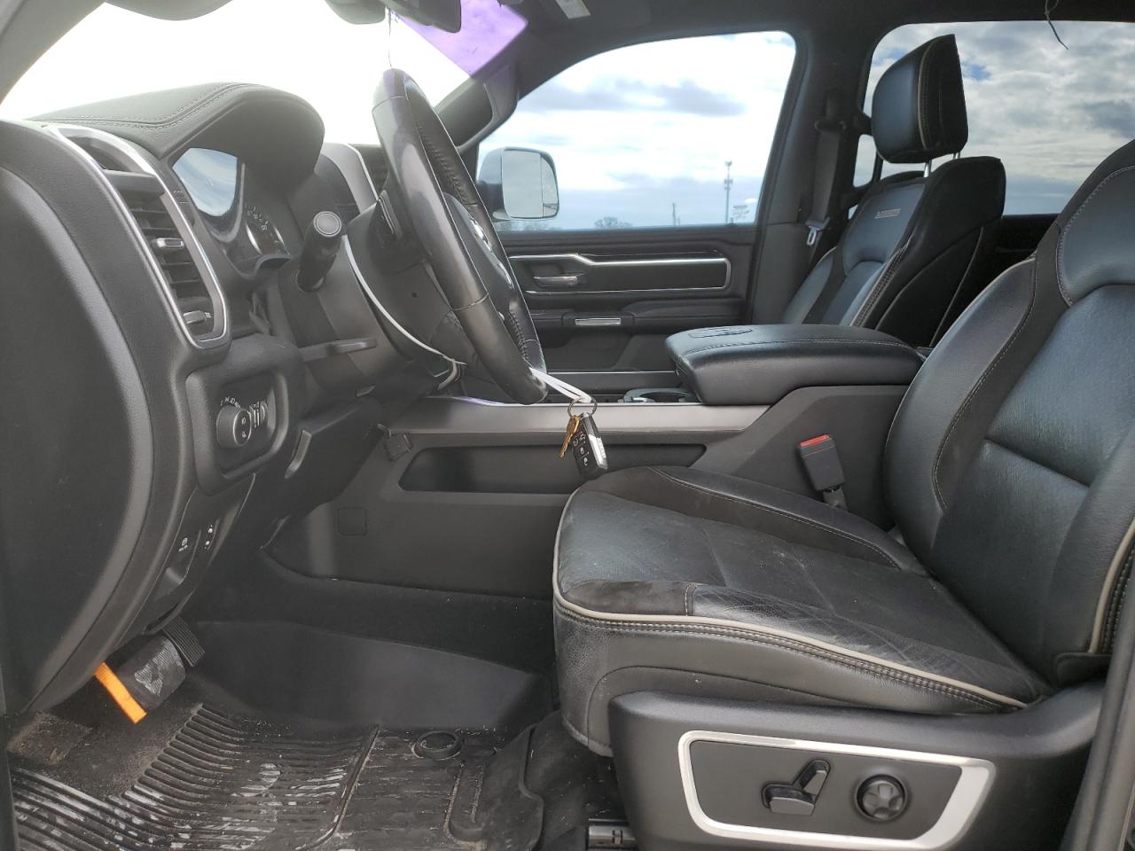 2020 RAM 1500 VIN 1C6SRFJM4LN392322 Copart auction photo, front end / minor dent/scratches damage thumbnail 7