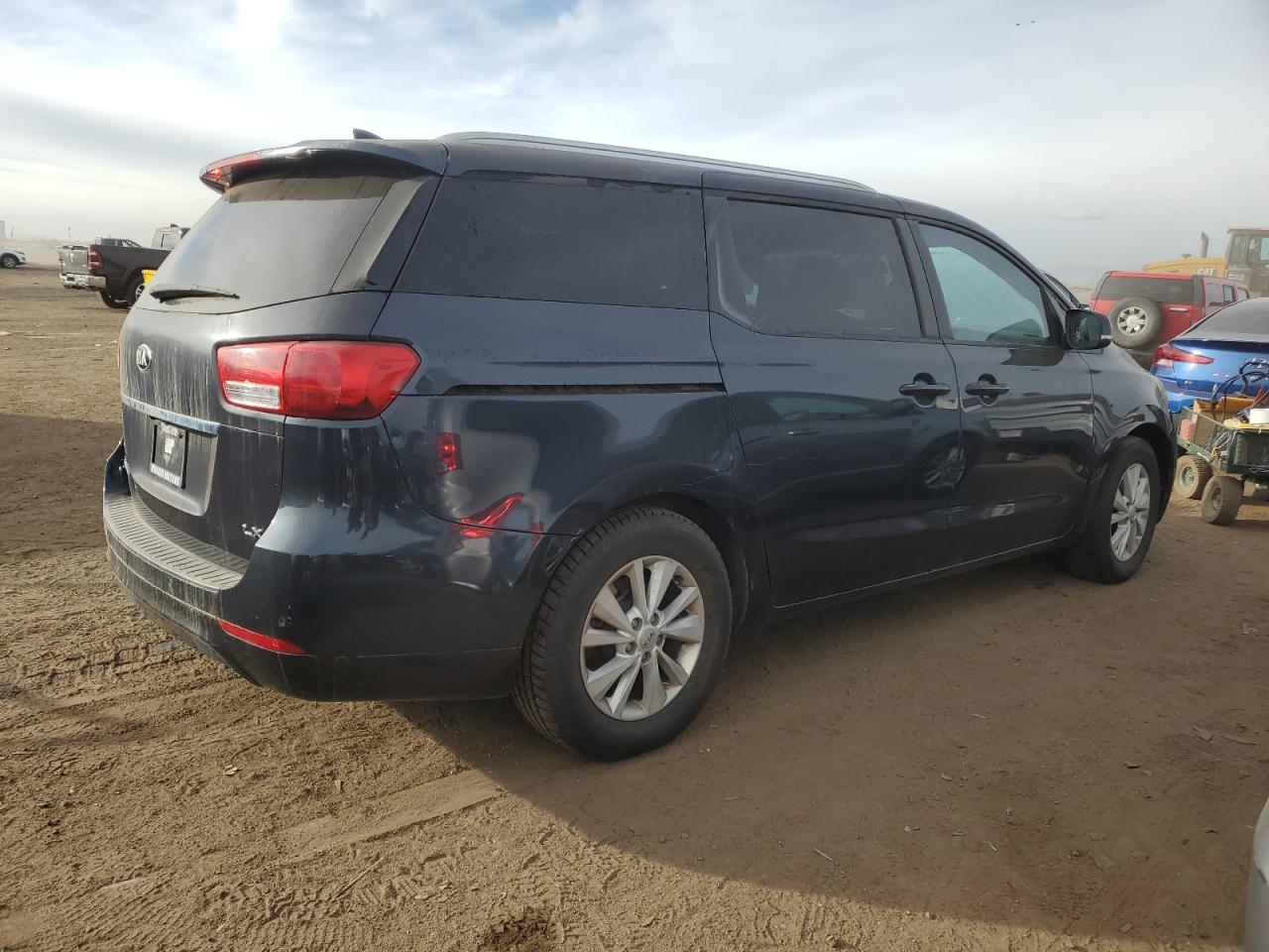 2016 KIA Sedona VIN KNDMB5C17G6082829 Copart auction photo, mechanical / minor dent/scratches damage thumbnail 3