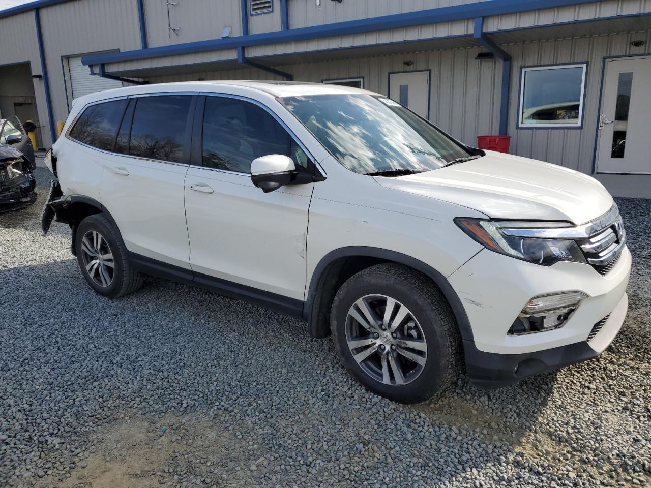2017 Honda Pilot VIN 5FNYF6H58HB067110 Copart auction photo, rear end damage thumbnail 4