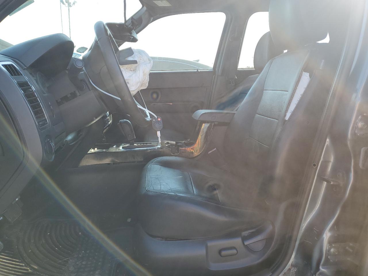2011 Ford Escape VIN 1FMCU9EGXBKC24018 Copart auction photo, front end / minor dent/scratches damage thumbnail 7