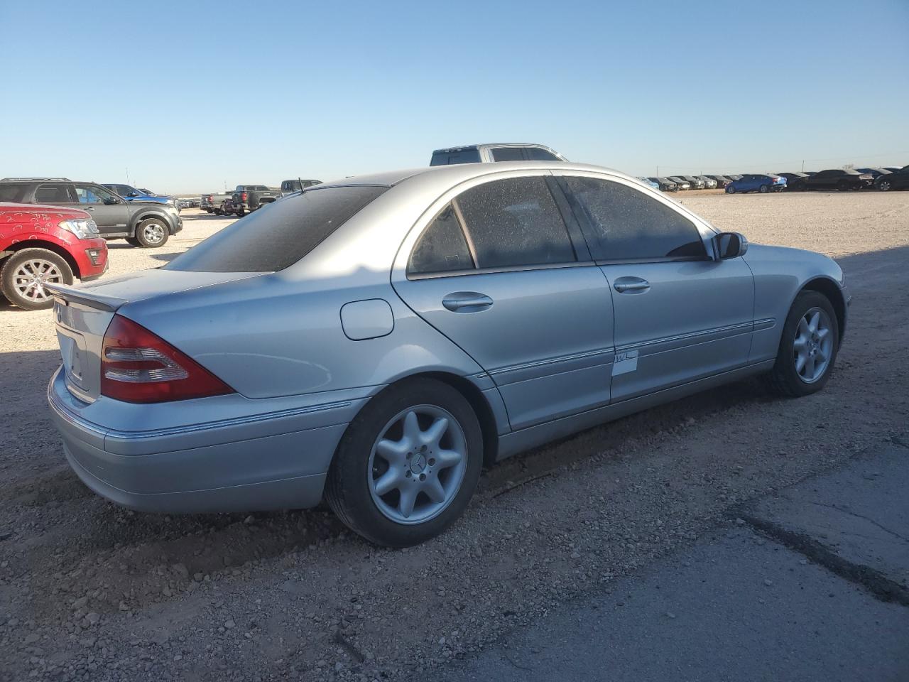 2002 Mercedes-Benz C-klasse VIN WDBRF64JX2F216450 Copart auction photo, water/flood damage thumbnail 3