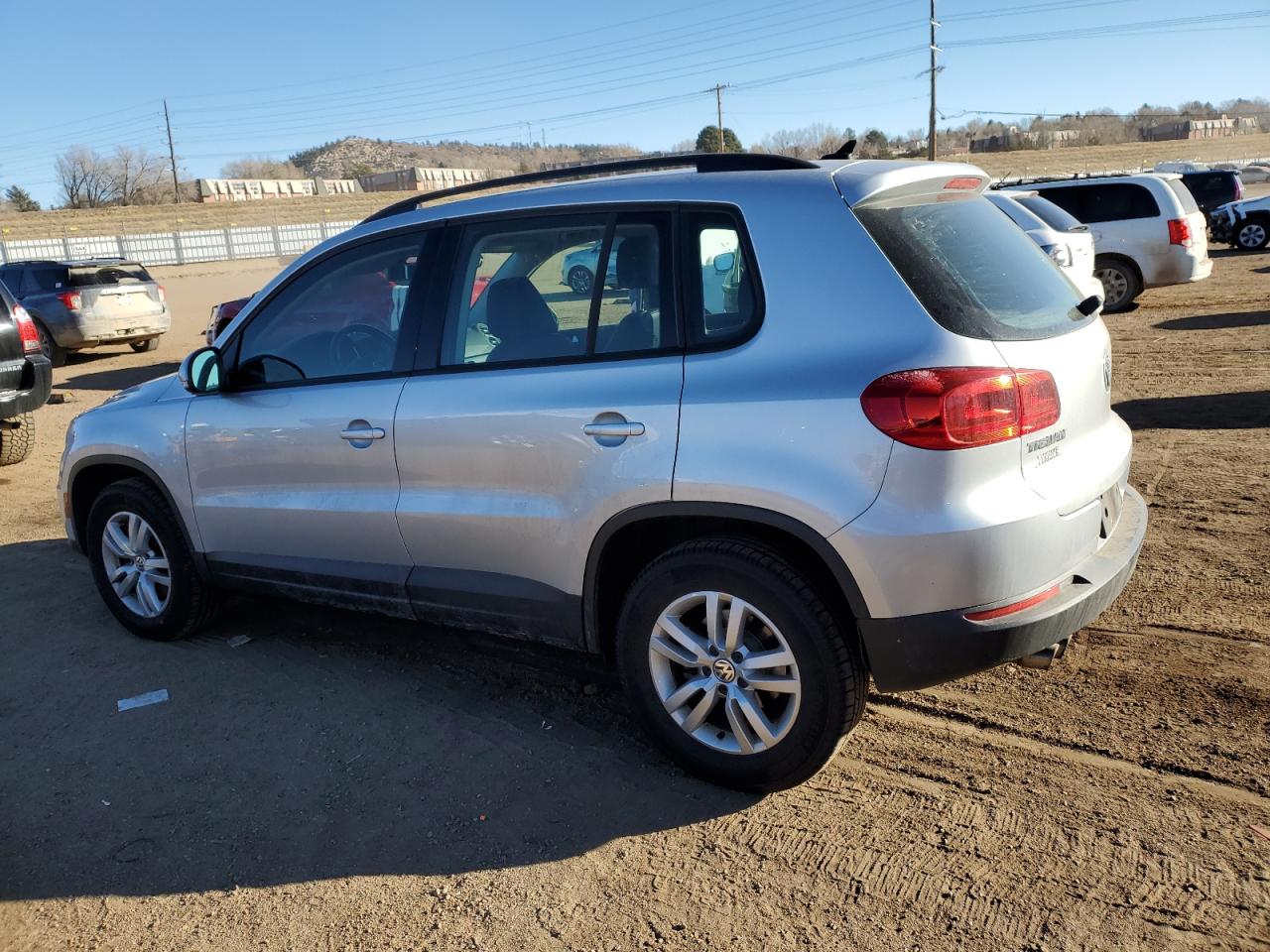 2017 Volkswagen Tiguan VIN WVGBV7AX1HK041800 Copart auction photo, side damage thumbnail 2