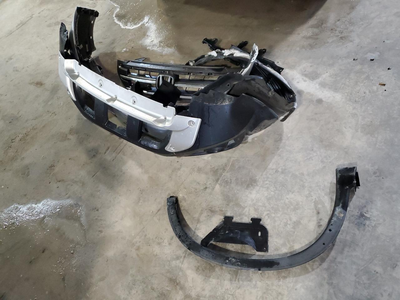 2012 Honda CR-V VIN 2HKRM3H79CH511924 Copart auction photo, front end / minor dent/scratches damage thumbnail 13
