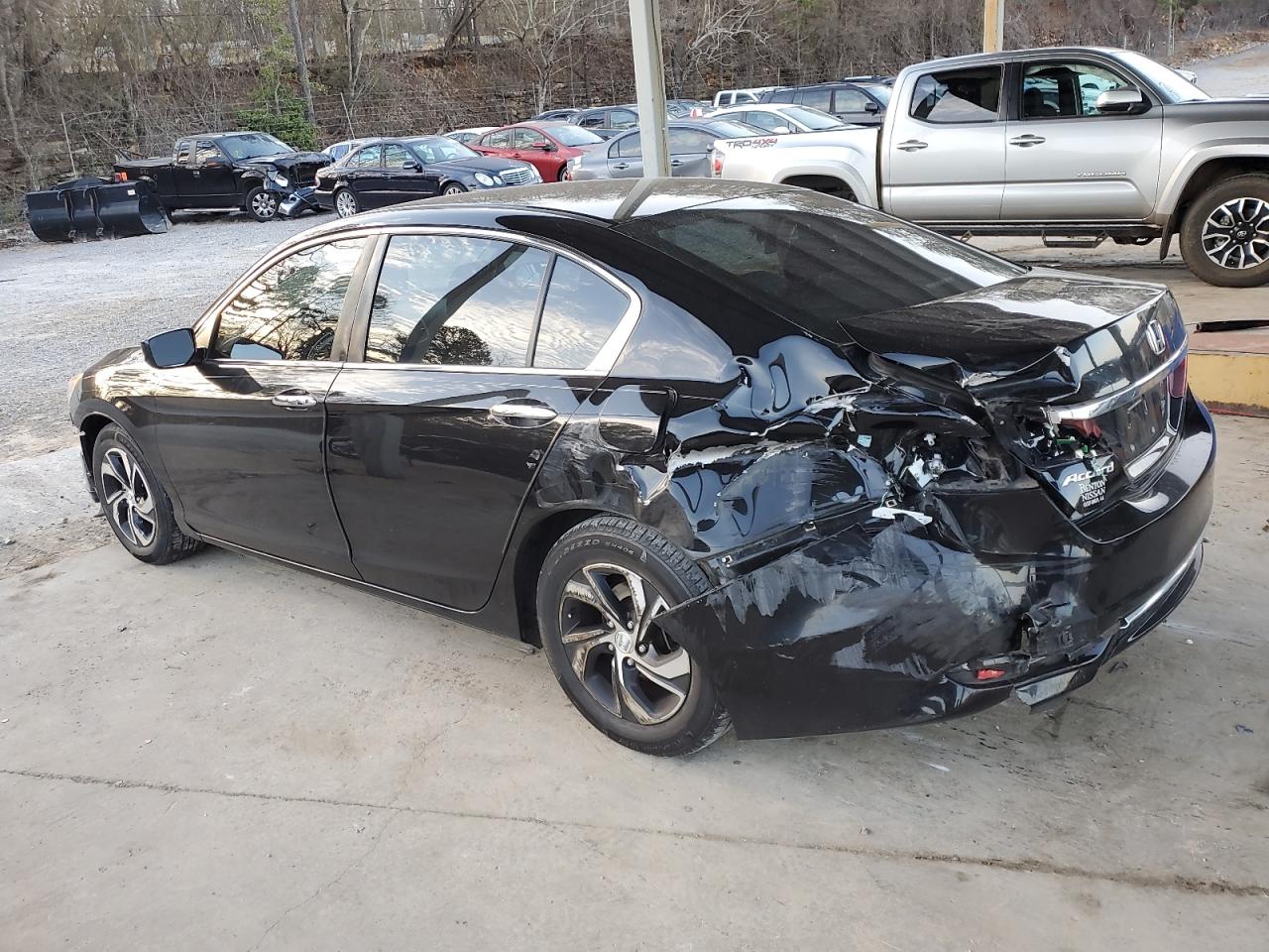 2017 Honda Accord VIN 1HGCR2F32HA106117 Copart auction photo, rear end damage thumbnail 2