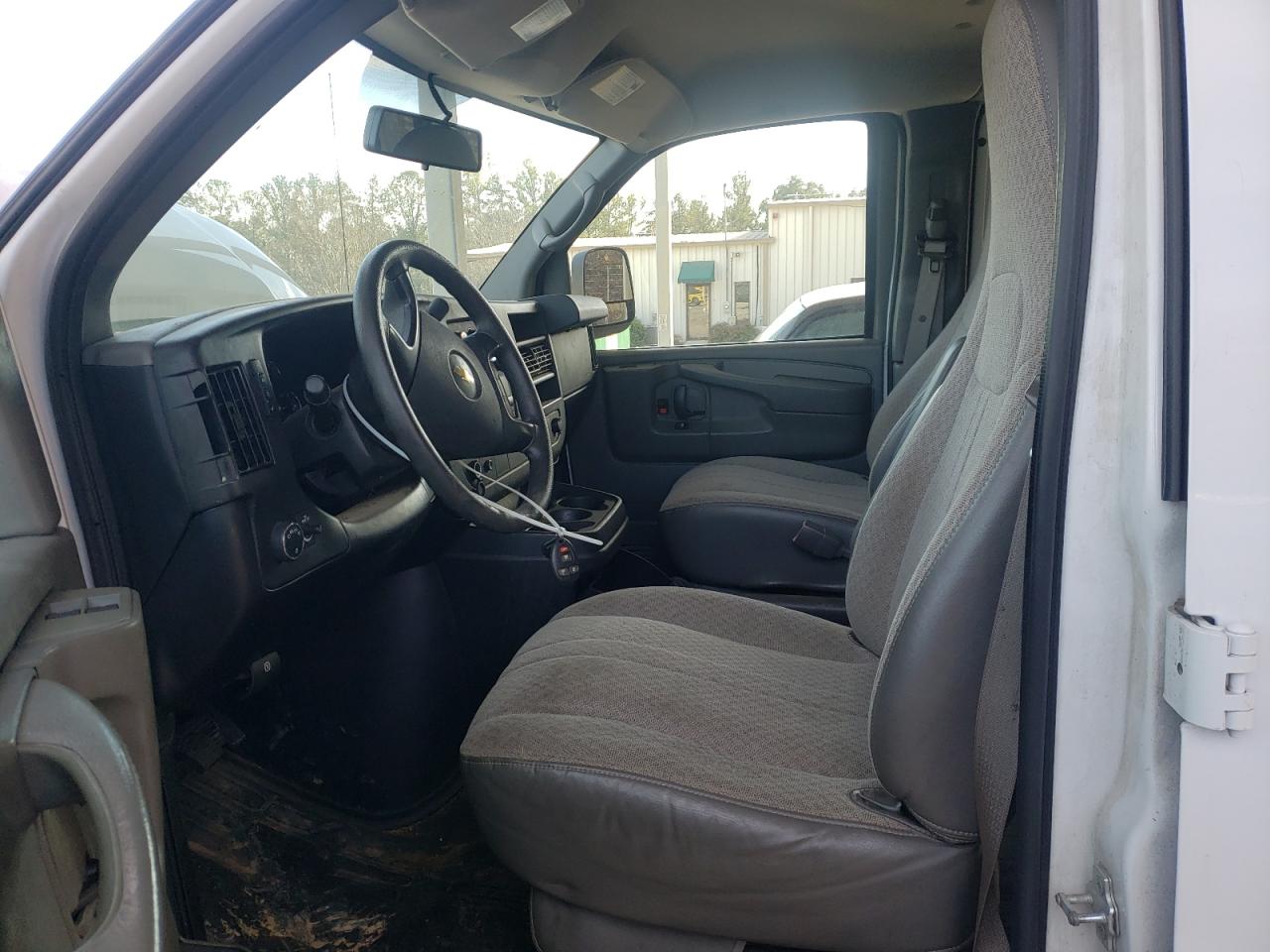 2014 Chevrolet Express VIN 1GCSGAFXXE1147720 Copart auction photo, minor dent/scratches damage thumbnail 7