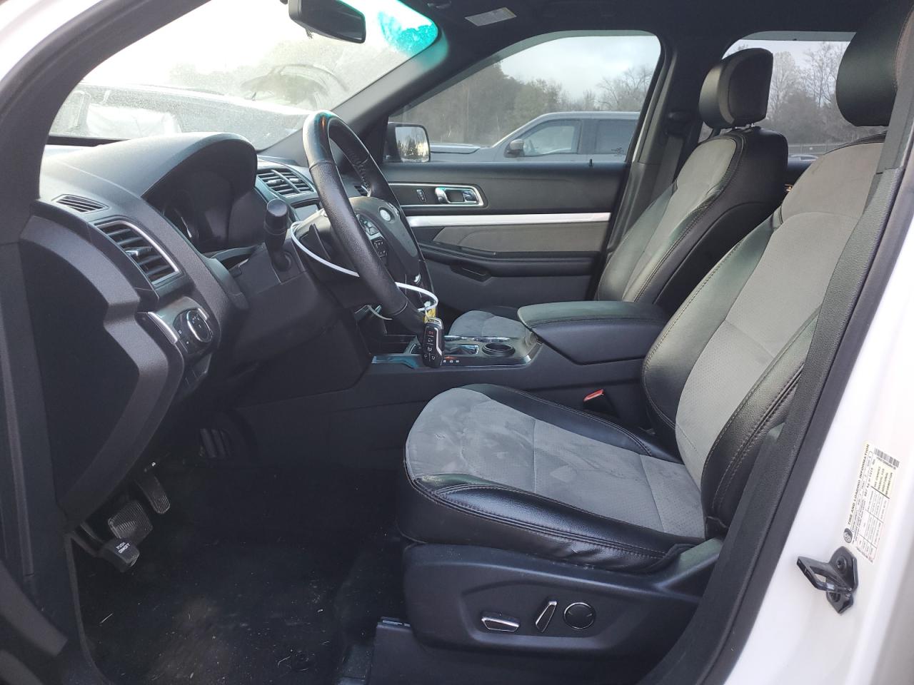 2017 Ford Explorer VIN 1FM5K7D86HGA84106 Copart auction photo, side / minor dent/scratches damage thumbnail 7
