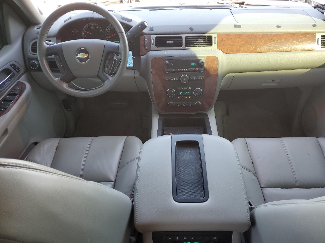 2009 Chevrolet Tahoe VIN 1GNEC233X9R193627 Copart auction photo, top/roof / front end damage thumbnail 8