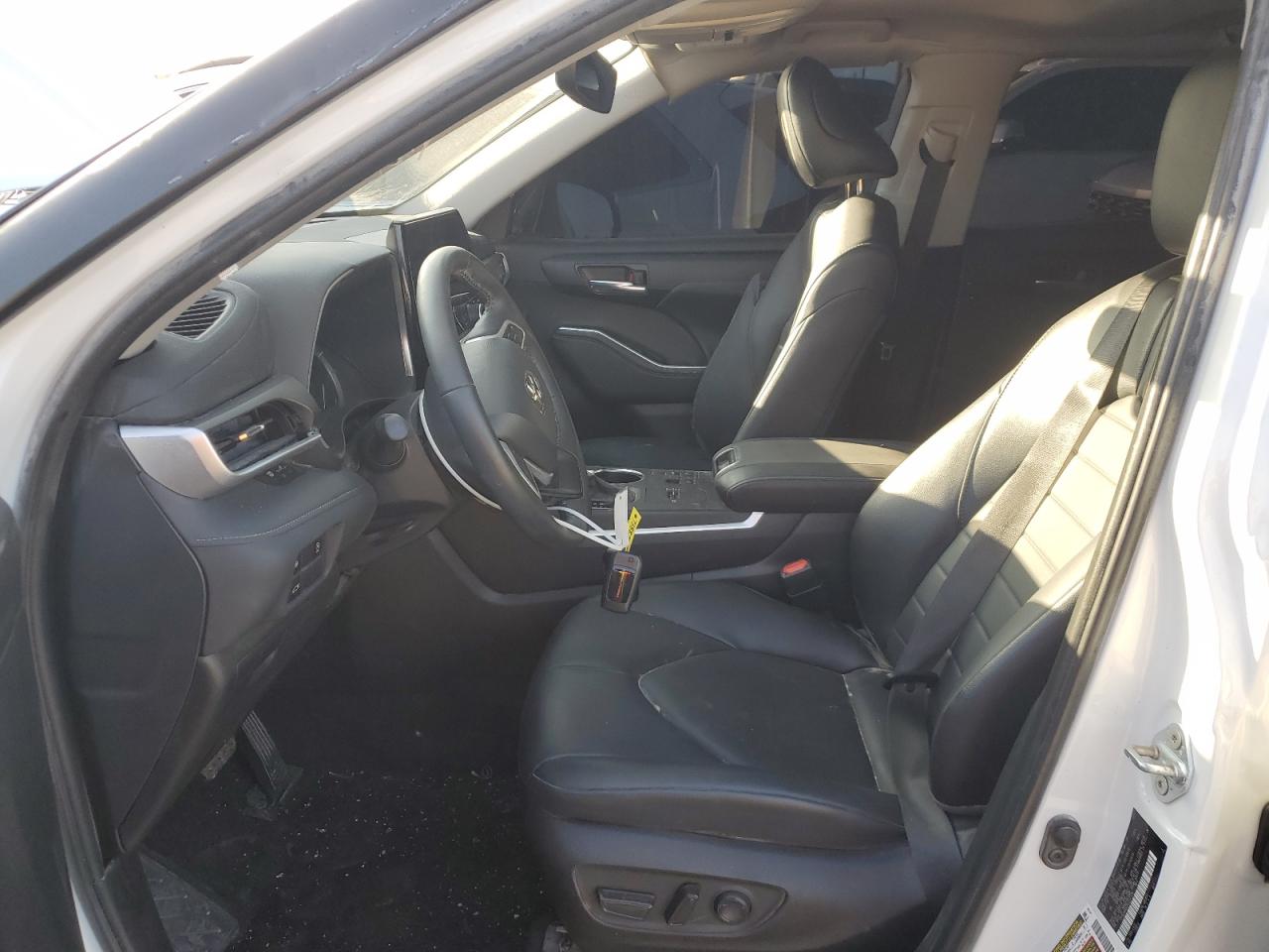 2024 Toyota Highlander VIN 5TDKDRAH2RS537128 Copart auction photo, all over / rollover damage thumbnail 7
