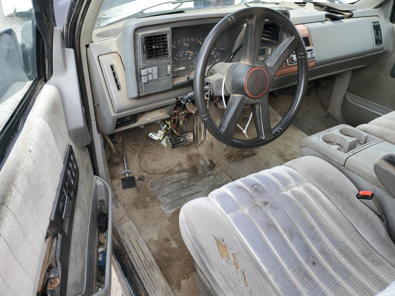 1992 GMC Envoy VIN 2GTEC19K7N1558978 Copart auction photo, all over damage thumbnail 8