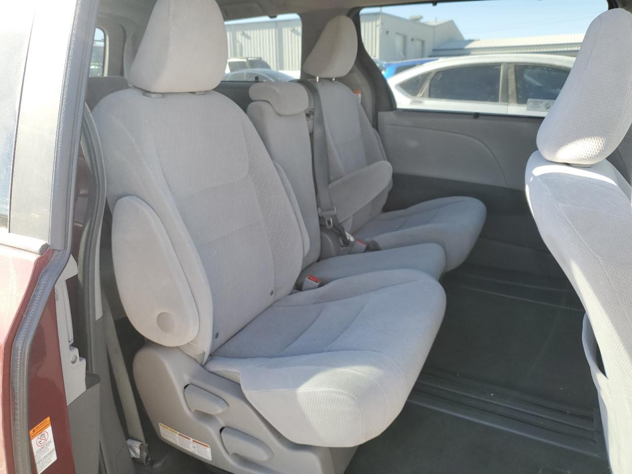 2016 Toyota Sienna VIN 5TDKK3DC4GS714438 Copart auction photo, rear end damage thumbnail 11