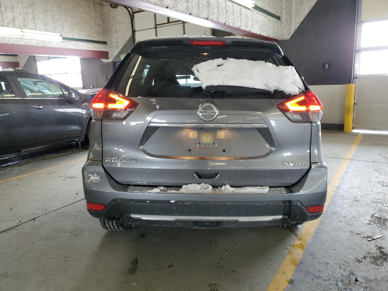 2017 Nissan Rogue VIN JN8AT2MV9HW277790 Copart auction photo, front end / side damage thumbnail 6