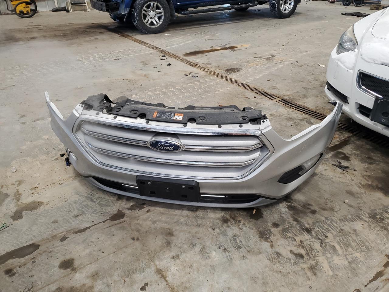 2018 Ford Escape VIN 1FMCU0HD0JUB59115 Copart auction photo, front end damage thumbnail 12