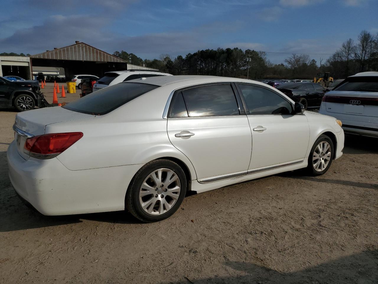 2011 Toyota Avalon VIN 4T1BK3DB0BU385325 Copart auction photo, mechanical damage thumbnail 3