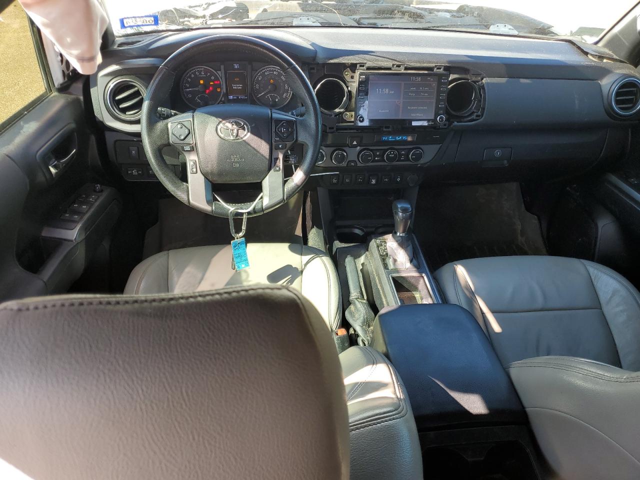 2021 Toyota Tacoma VIN 5TFCZ5AN6MX250303 Copart auction photo, side / front end damage thumbnail 8