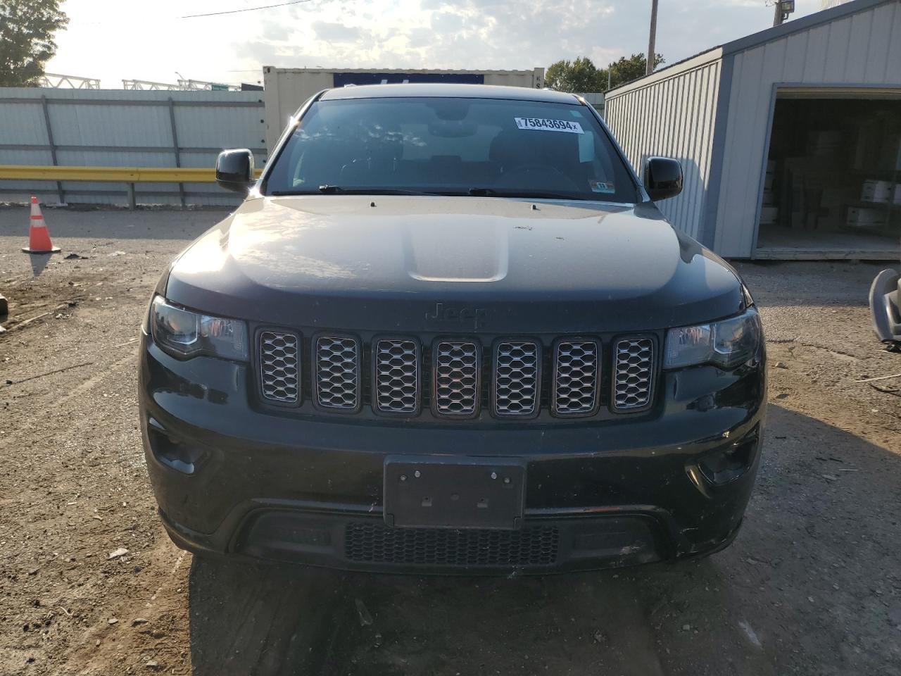 2018 Jeep Grand Cherokee VIN 1C4RJFAG3JC105232 Copart auction photo, side damage thumbnail 5