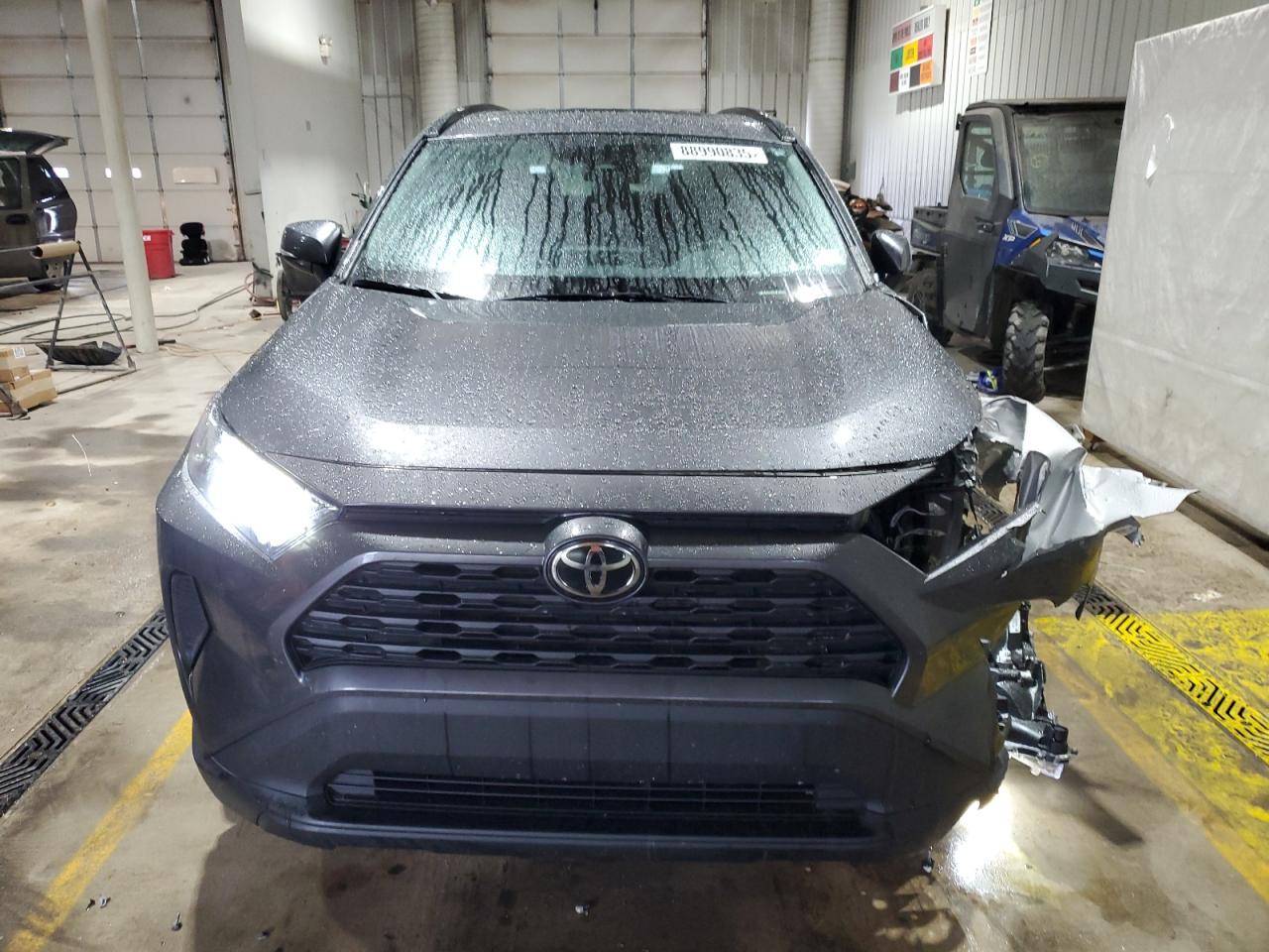 2022 Toyota RAV 4 VIN 2T3P1RFV4NC300308 Copart auction photo, front end / side damage thumbnail 5
