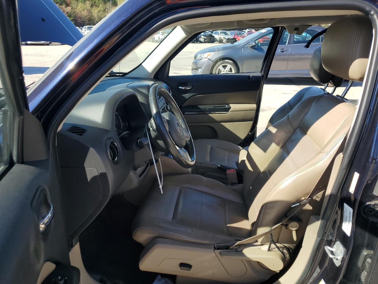 2011 Jeep Liberty (Patriot) VIN 1J4NT4GB1BD111335 Copart auction photo, rear end / side damage thumbnail 7