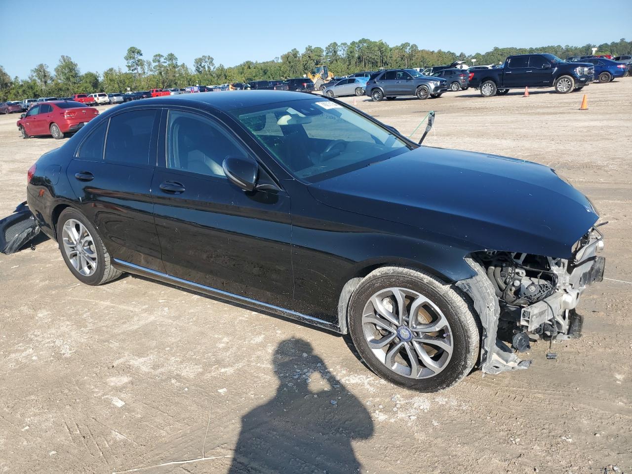 2017 Mercedes-Benz C-klasse VIN 55SWF4JB6HU196909 Copart auction photo, front end damage thumbnail 4