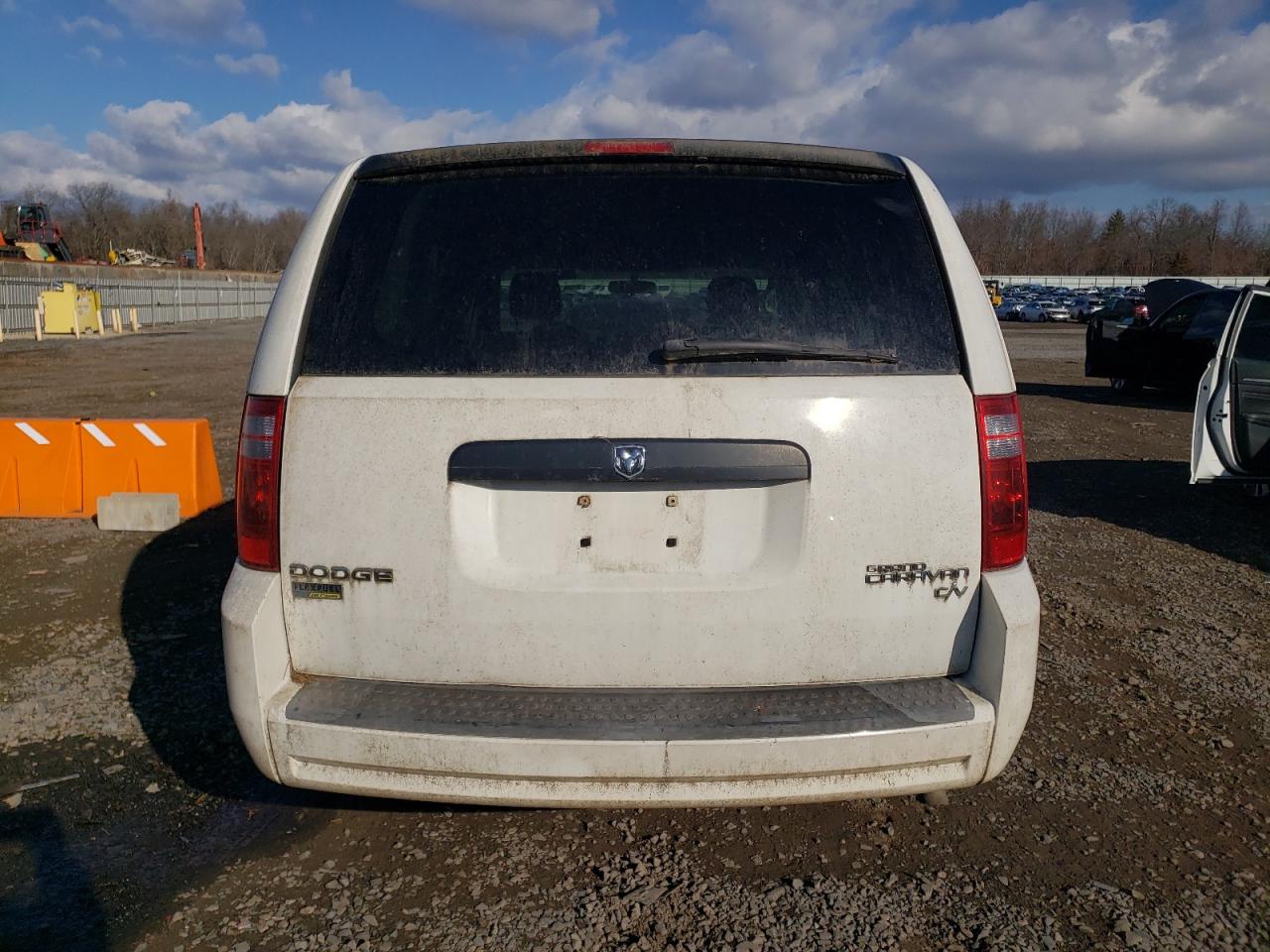2009 Dodge Caravan VIN 2D8HN11E29R685031 Copart auction photo, normal wear damage thumbnail 6