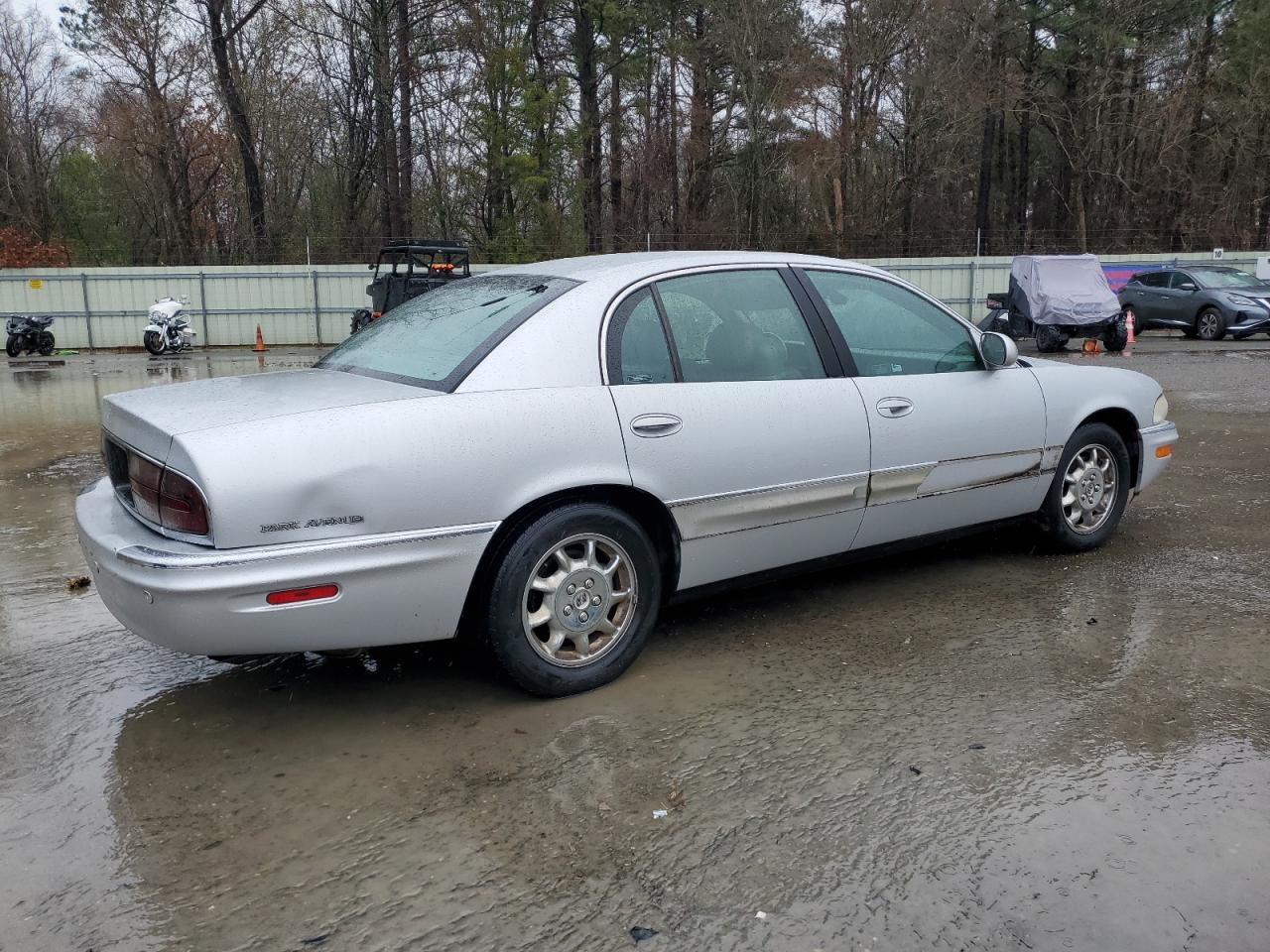 2001 Buick Park Avenue VIN 1G4CW54K814172366 Copart auction photo, burn damage thumbnail 3
