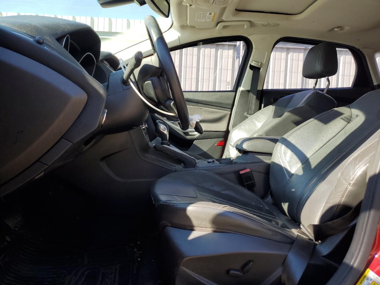 2012 Ford Focus VIN 1FAHP3N20CL117709 Copart auction photo, front end / minor dent/scratches damage thumbnail 7