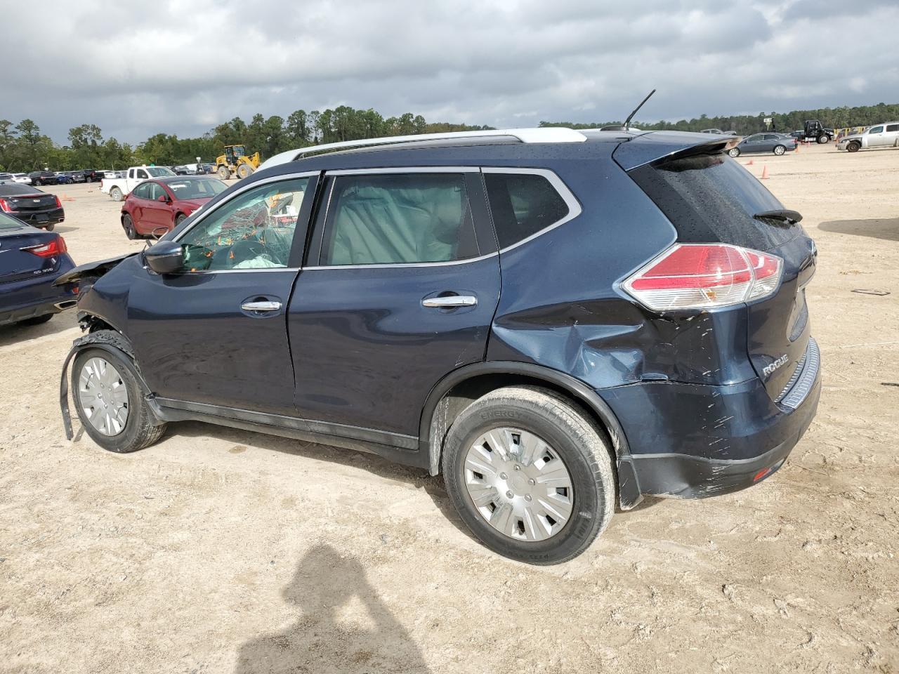 2016 Nissan Rogue VIN 5N1AT2MV2GC842095 Copart auction photo, biohazard/chemical / all over damage thumbnail 2
