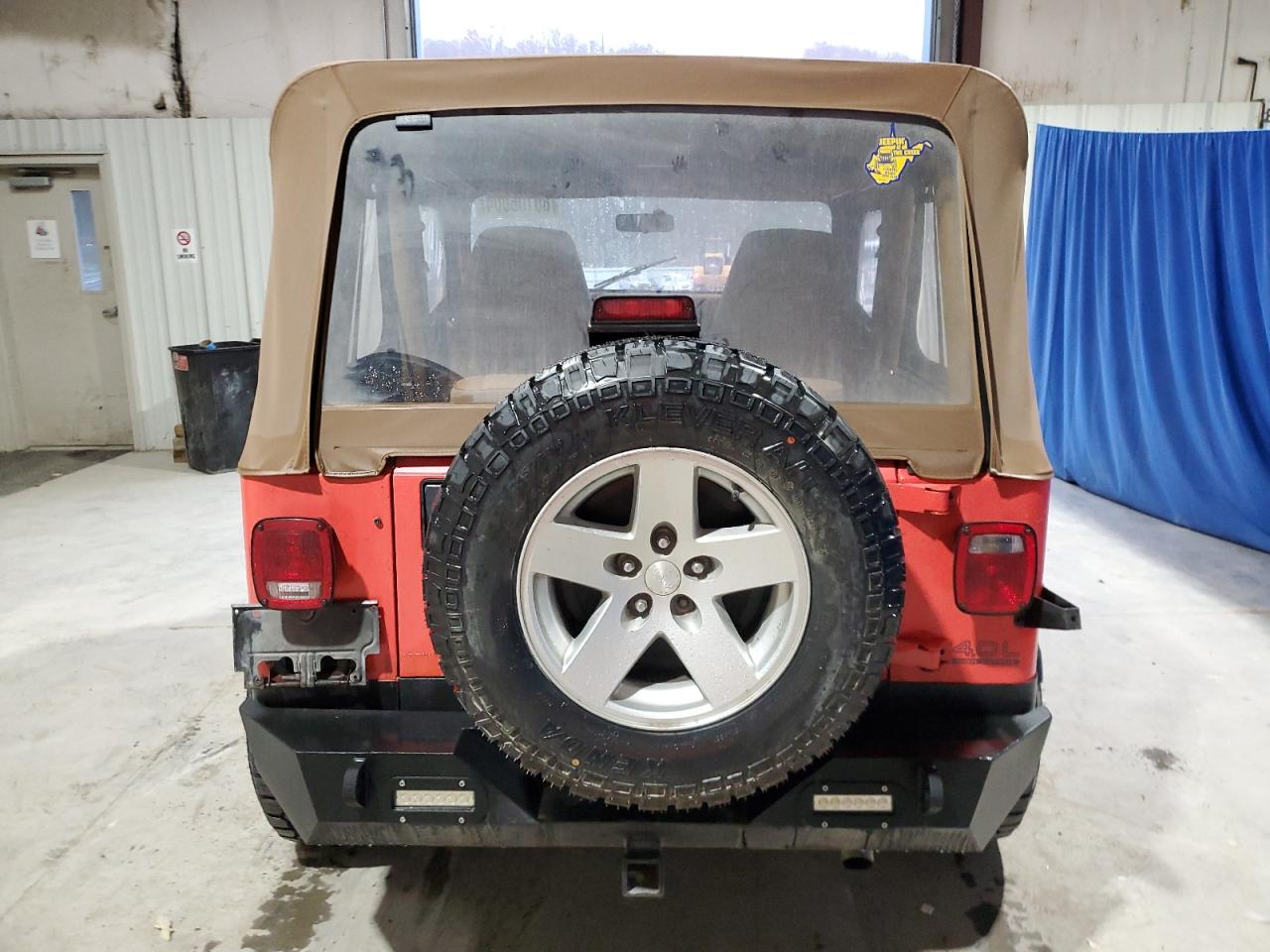 1995 Jeep Wrangler VIN 1J4FY29S5SP230155 Copart auction photo, front end damage thumbnail 6