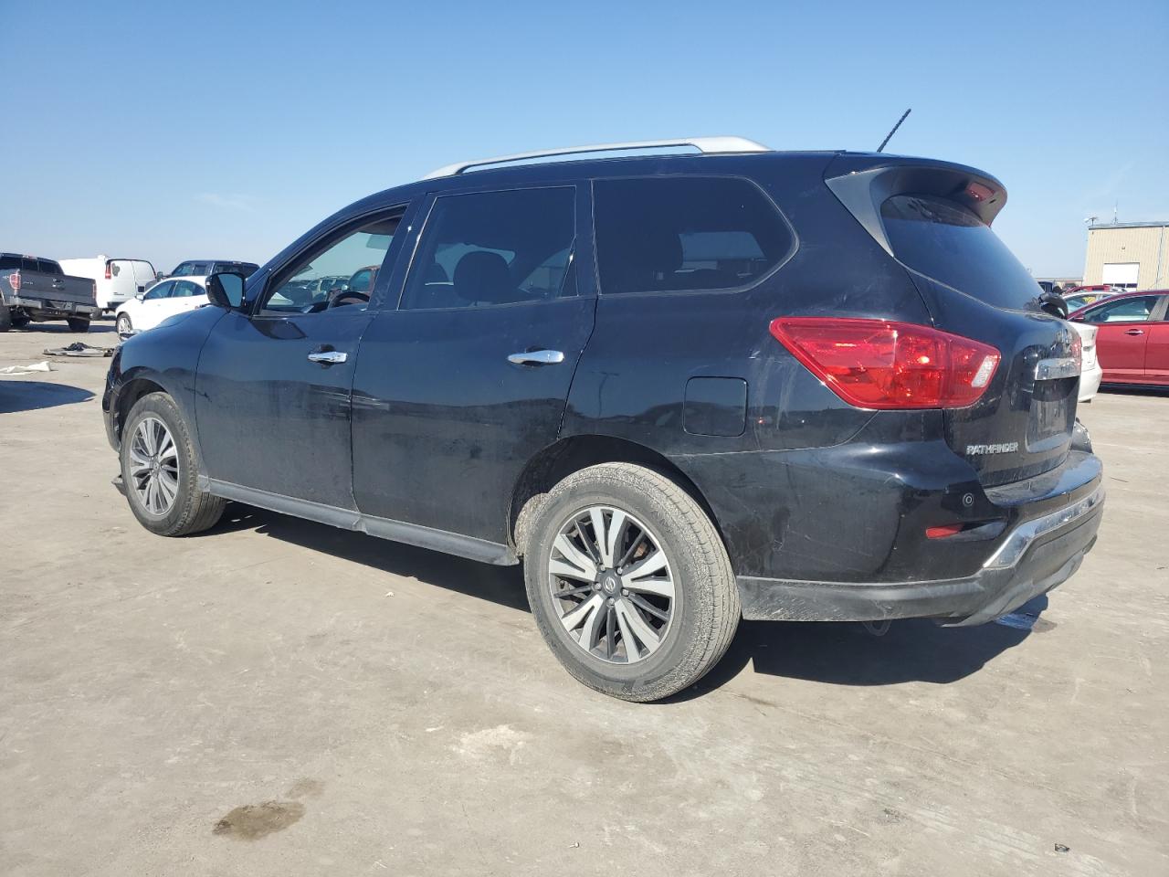 2017 Nissan Pathfinder VIN 5N1DR2MN1HC613968 Copart auction photo, front end / side damage thumbnail 2