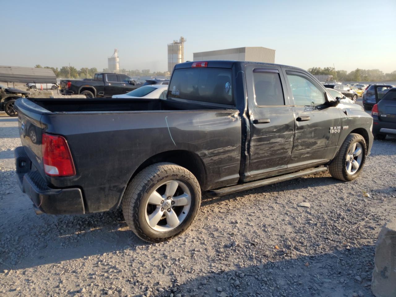2015 RAM 1500 VIN 1C6RR6FT1FS591820 Copart auction photo, side / minor dent/scratches damage thumbnail 3
