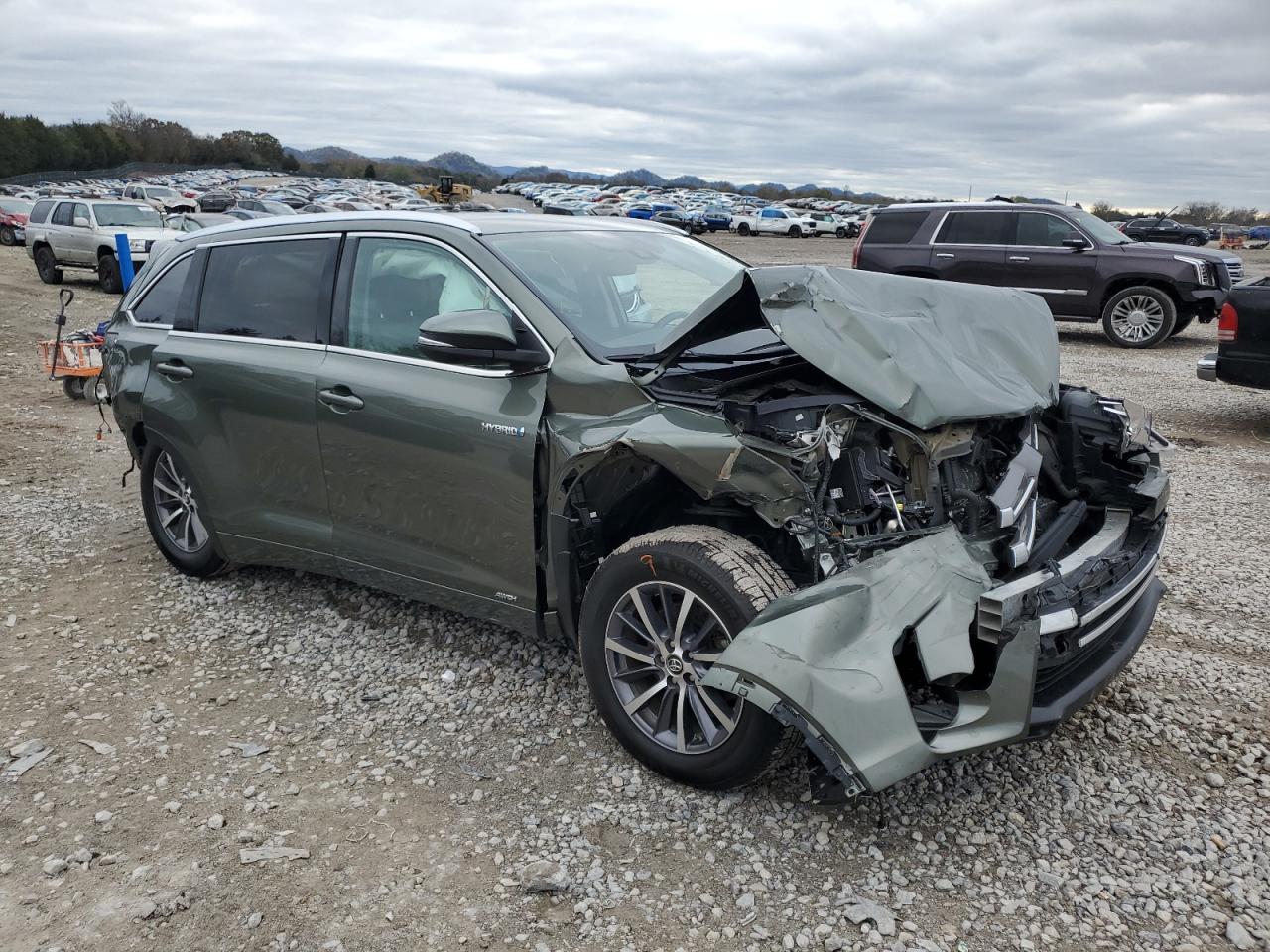 2018 Toyota Highlander VIN 5TDJGRFH2JS039060 Copart auction photo, all over / undercarriage damage thumbnail 4
