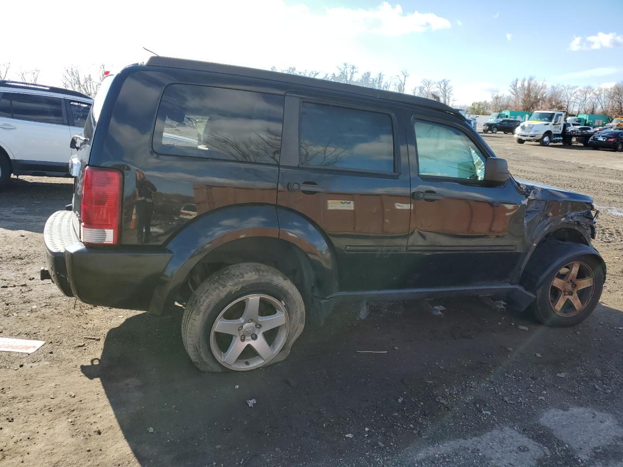 2007 Dodge Nitro VIN 1D8GU58K17W577487 Copart auction photo, all over / minor dent/scratches damage thumbnail 3