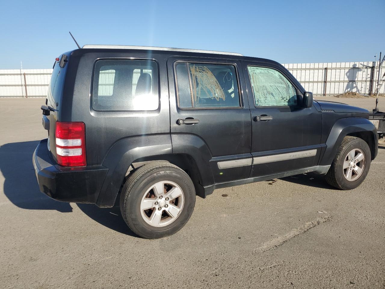 2012 Jeep Liberty (North America) VIN 1C4PJLAK6CW135465 Copart auction photo, vandalism damage thumbnail 3
