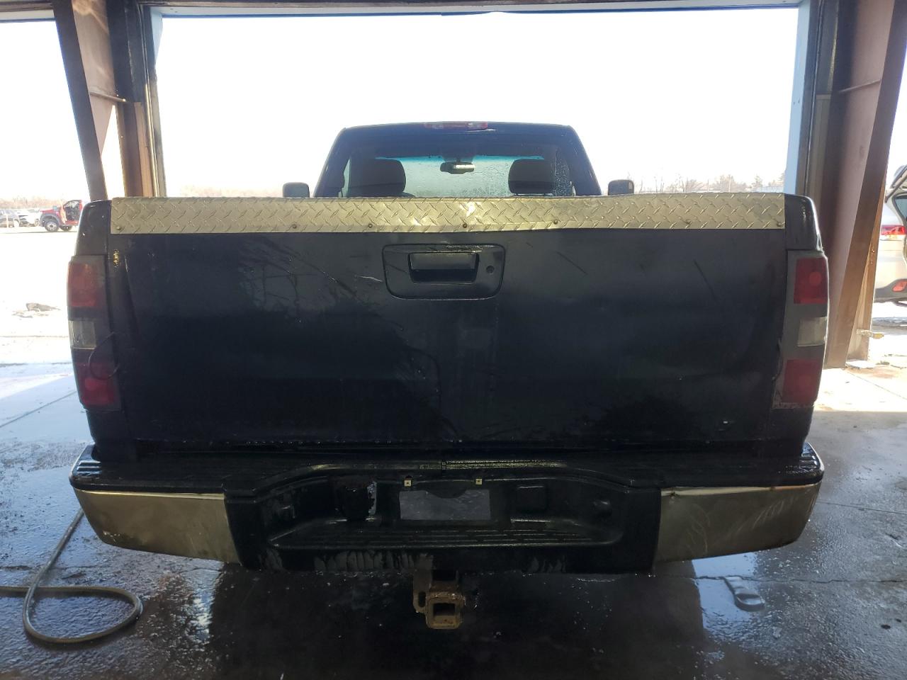 2009 Chevrolet Silverado VIN 1GCHK54K69E112369 Copart auction photo, front end damage thumbnail 6