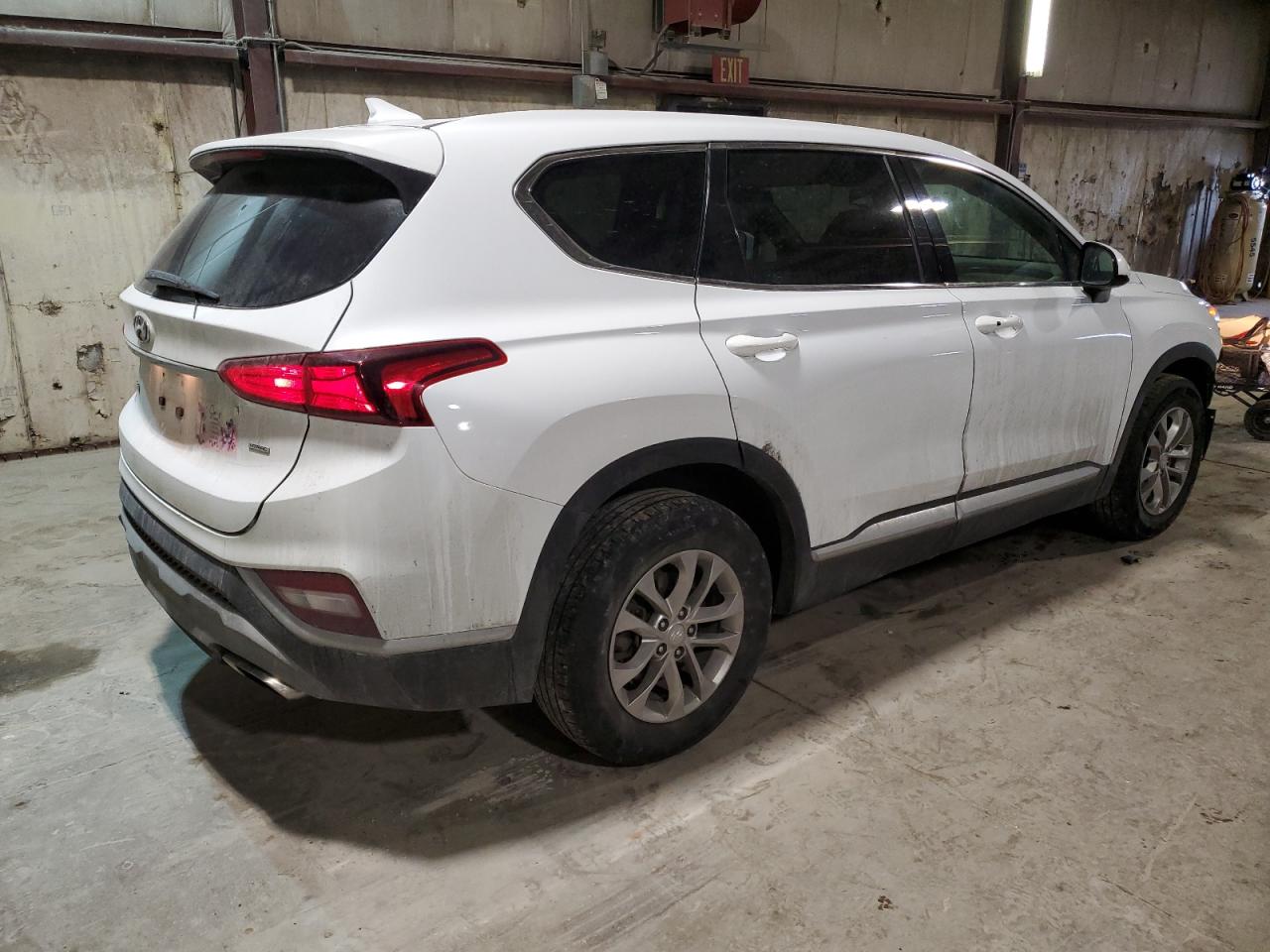 2019 Hyundai Santa Fe VIN 5NMS3CAD9KH017482 Copart auction photo, front end / minor dent/scratches damage thumbnail 3