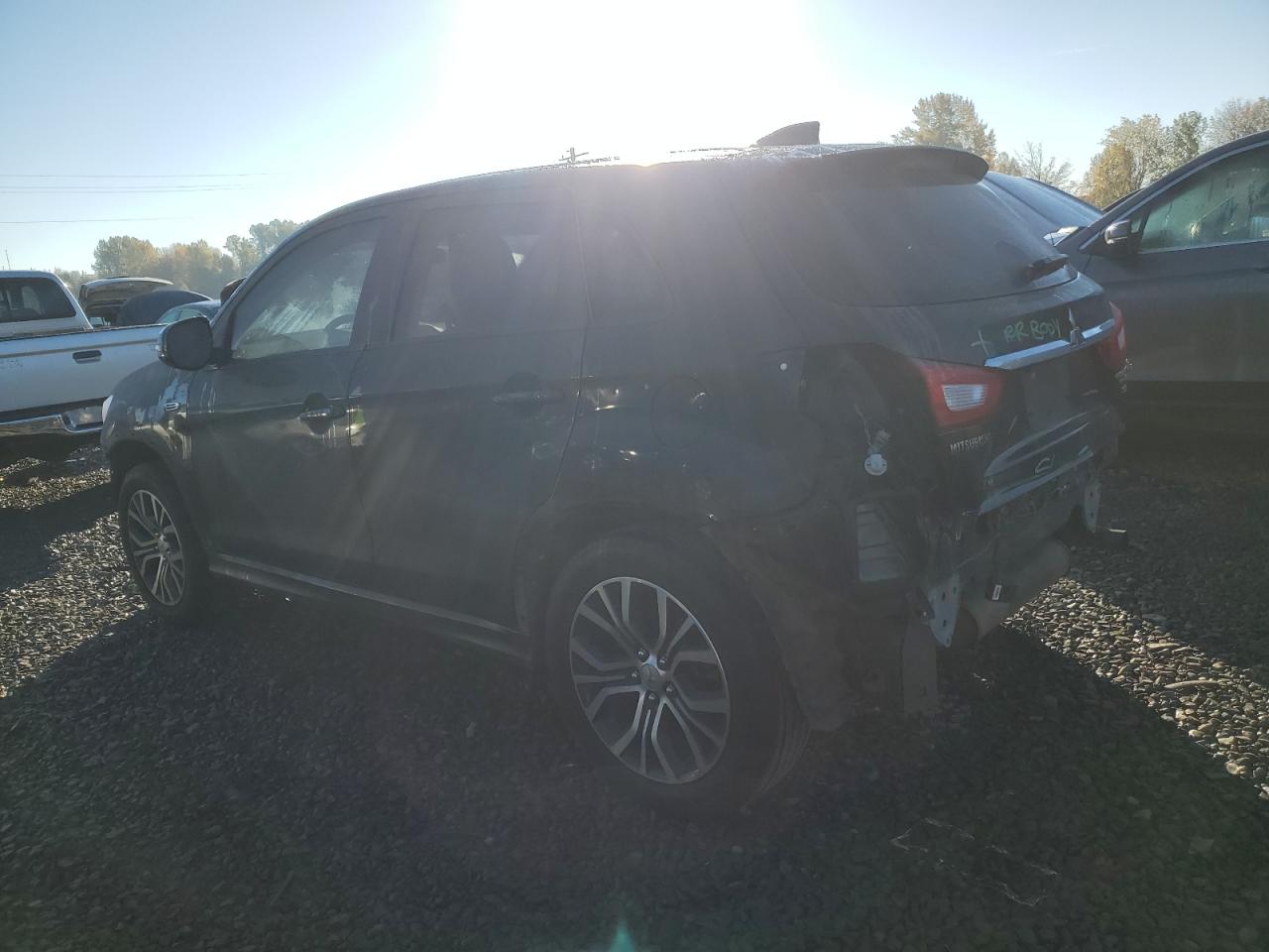 2018 Mitsubishi Outlander VIN JA4AR3AW8JU002226 Copart auction photo, front end / rear end damage thumbnail 2
