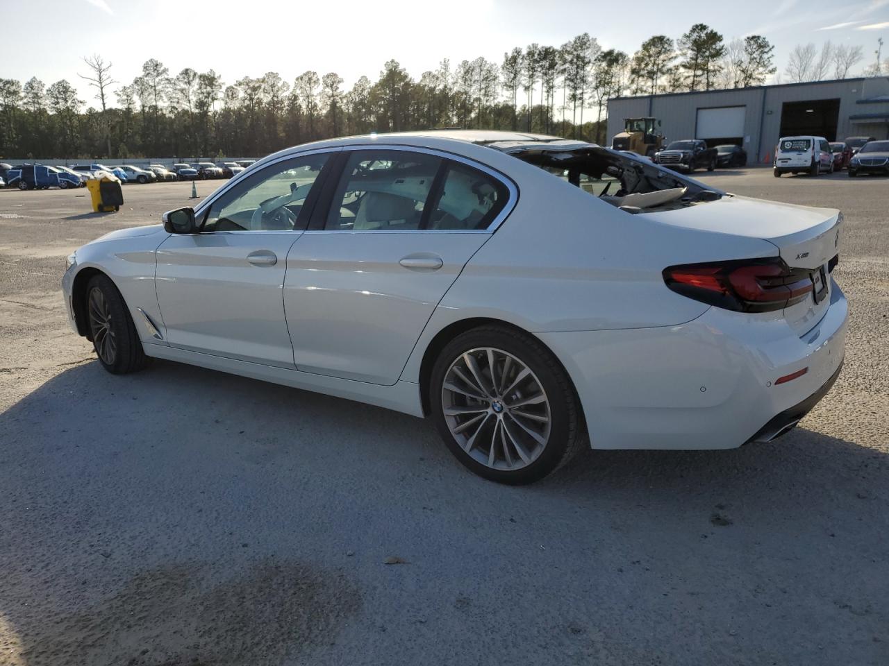 2021 BMW 5er VIN WBA73BJ05MCF21395 Copart auction photo, top/roof damage thumbnail 2