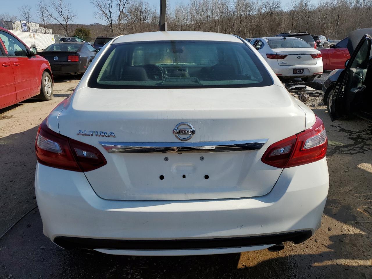 2018 Nissan Altima VIN 1N4AL3AP1JC231293 Copart auction photo, front end / side damage thumbnail 6