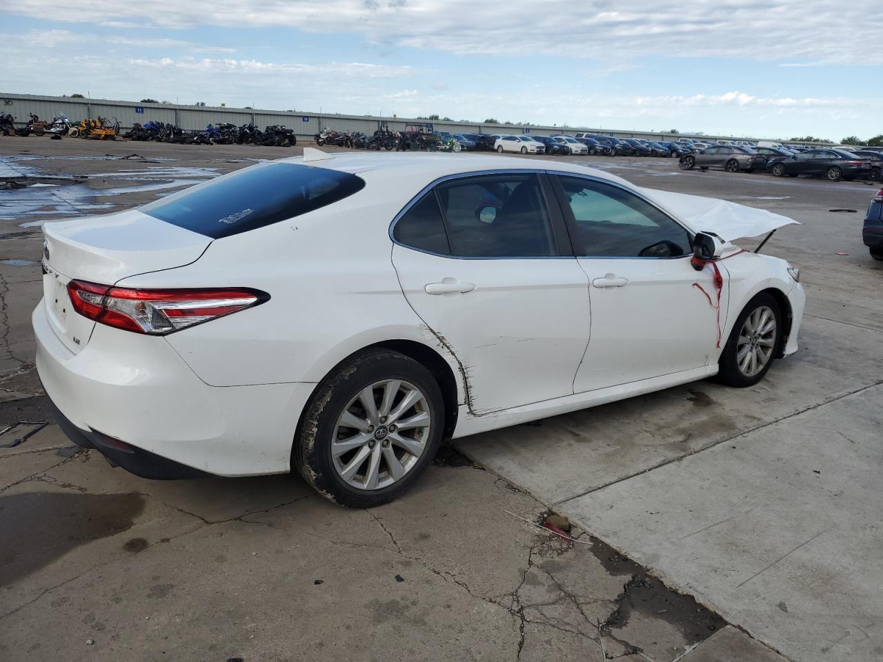 2020 Toyota Camry VIN 4T1L11AK1LU863303 Copart auction photo, front end damage thumbnail 3
