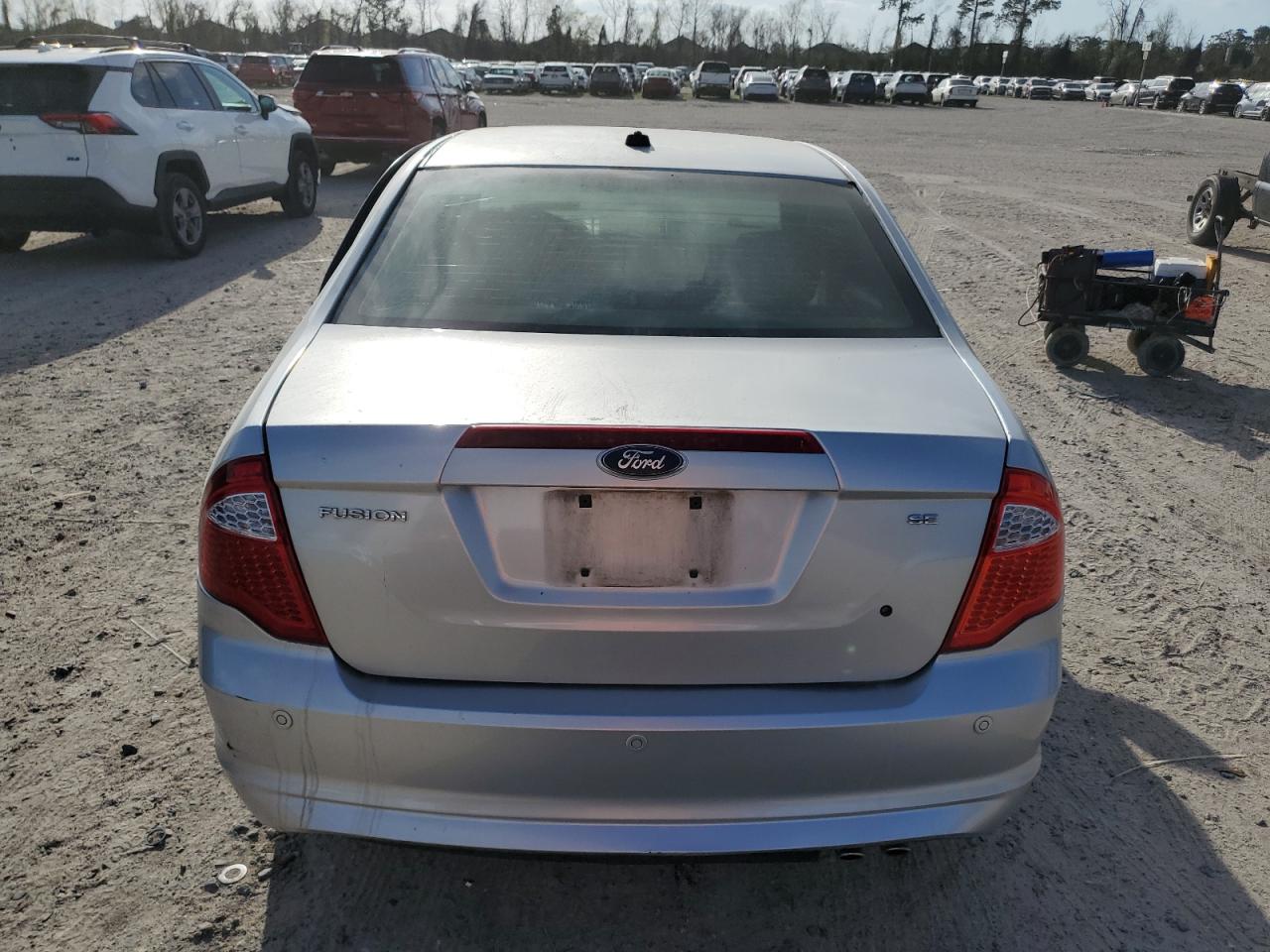 2011 Ford Fusion VIN 3FAHP0HA8BR244533 Copart auction photo, side / minor dent/scratches damage thumbnail 6