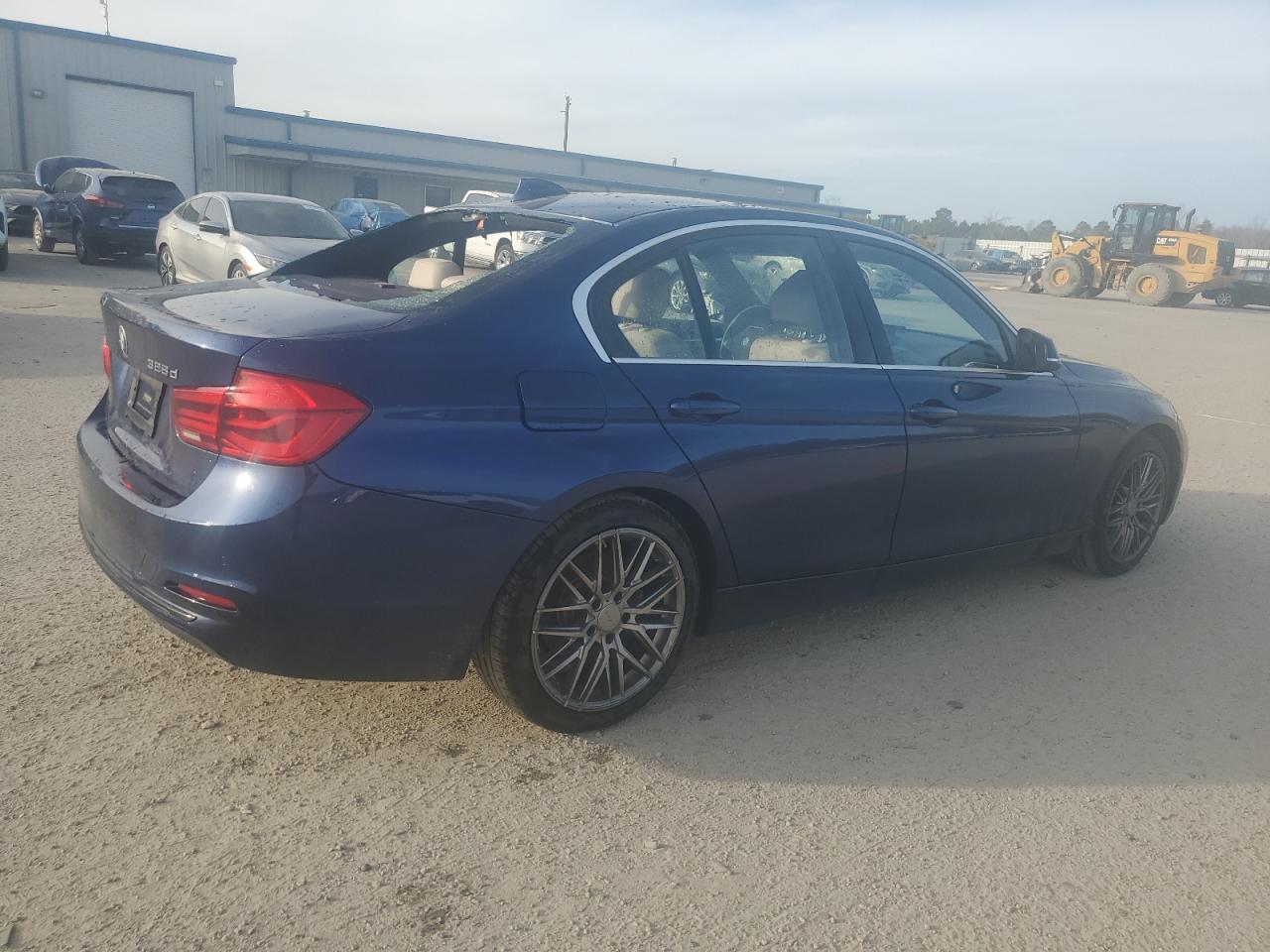 2017 BMW 3er VIN WBA8E5C37HK388963 Copart auction photo, side / rear end damage thumbnail 3